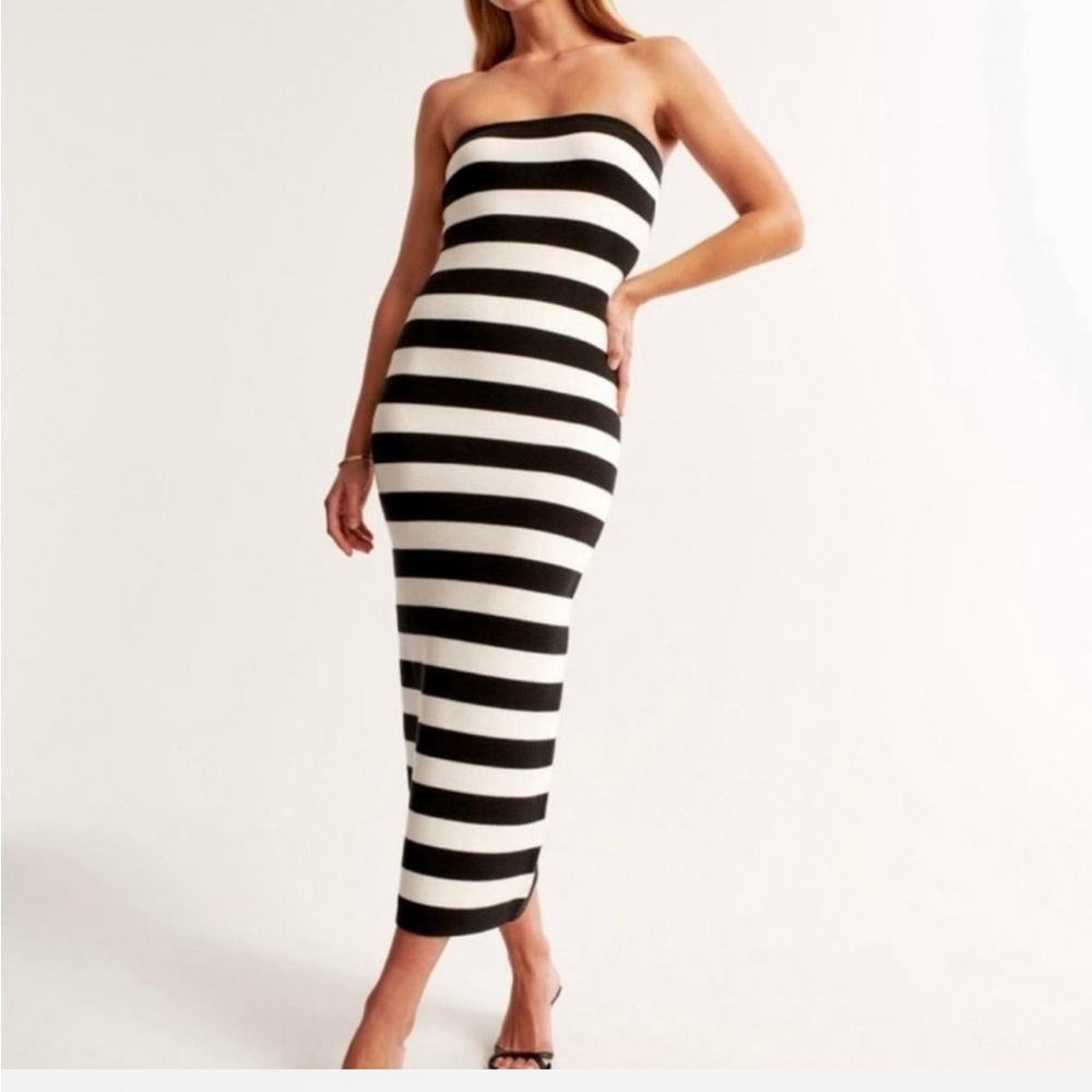 Abercrombie & Fitch Black and Cream Striped Maxi Dress